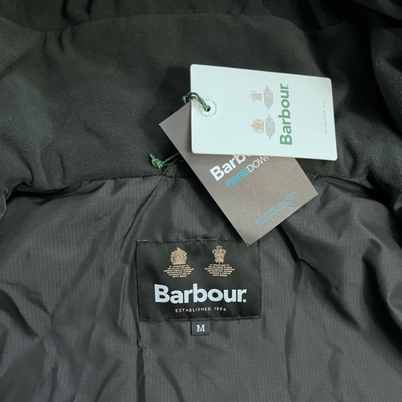 NWT - Barbour Snowfell Quilted Unisex Jacket - Men Size M/Women Size L - Picture 10 of 13